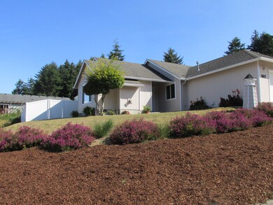 1817 SE 19th St, Lincoln City, OR 97367 - photo 2