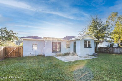 538 Aiken Rd, Jacksonville, FL 32216 - photo 2
