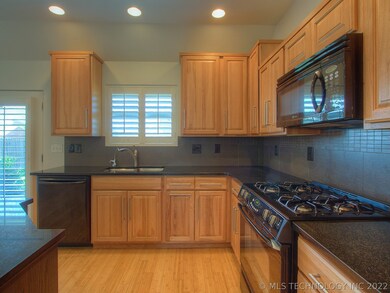 14538 Kendalwood Ave, Glenpool, OK 74033 - photo 7