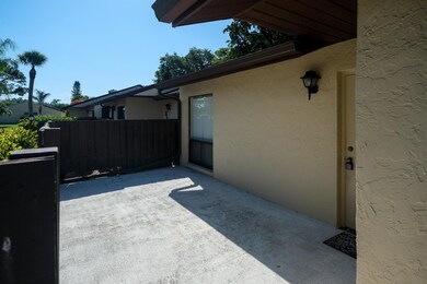 1017 Green Pine Blvd unit G, West Palm Beach, FL 33409 - photo 5
