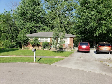 9125 Lantana Dr, Louisville, KY 40229 - photo 2