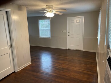 309 Houston St, Tomball, TX 77375 - photo 3