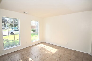 5902 Cascadera Dr, Houston, TX 77086 - photo 4