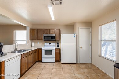 Kitchen & Pantry