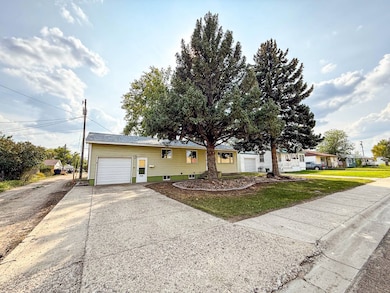 216 & 216 1/2 S 8th St E, Malta, MT 59538 - photo 6