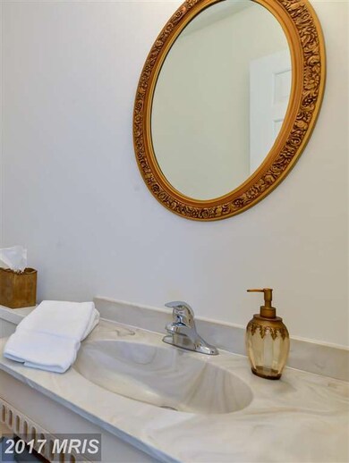 2085 Hopewood Dr, Falls Church, VA 22043 - photo 4