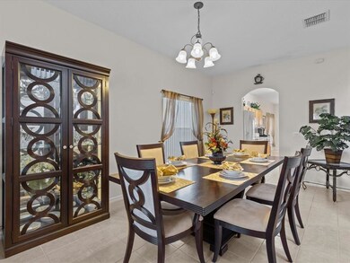 301 Bridgewater Dr, Davenport, FL 33897 - photo 3