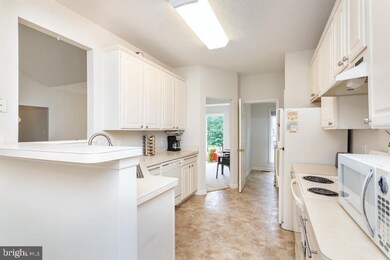 611 Cicero Dr, Ruther Glen, VA 22546 - photo 7