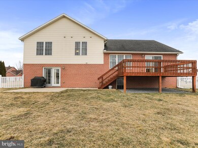 337 Martina Dr, Chambersburg, PA 17201 - photo 5