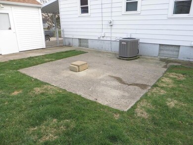 05 Concrete patio