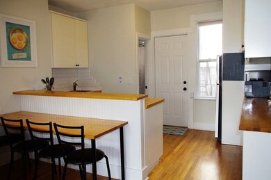246 Cypress St unit 1, Brookline, MA 02445 - photo 4