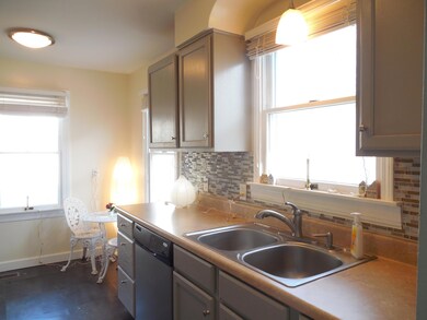 Kitchen to Eating area