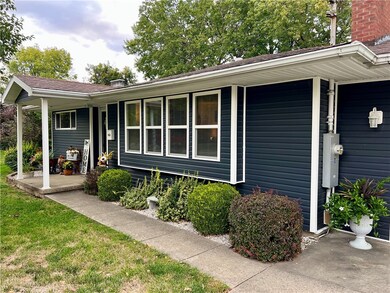 120 S 34th St, Mattoon, IL 61938 - photo 4