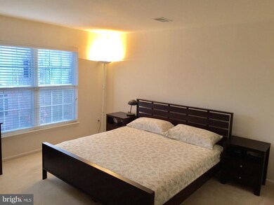 20856 Shamrock Glen Cir, Germantown, MD 20874 - photo 7