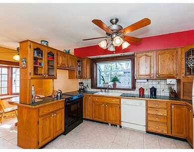 1405 Quincy Shore Dr, Quincy, MA 02169 - photo 4