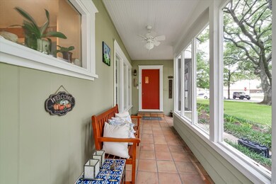 706 W 42nd St, Houston, TX 77018 - photo 7