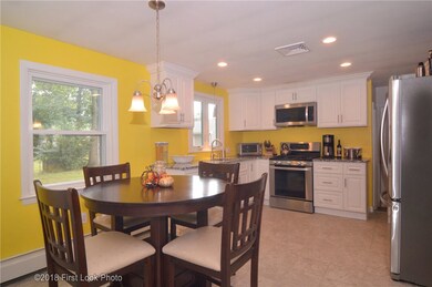 178 Carolyn St, Warwick, RI 02886 - photo 4