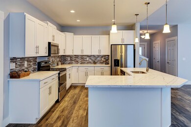 13694 Karen St, Williston, ND 58801 - photo 4