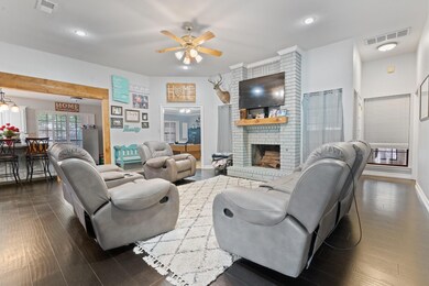 168 Trailwood Dr, Joshua, TX 76058 - photo 5