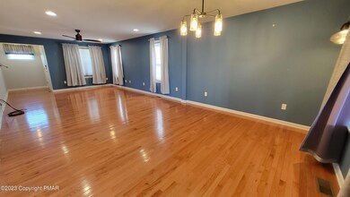 902 S Fork Dr, Easton, PA 18040 - photo 6