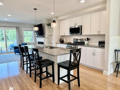 37 Lenox Dr unit 5, Dover, NH 03820 - photo 3