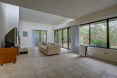 101 N Belvedere Dr Unit 1-large-007-3-P2