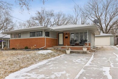 3026 Aurora Ave, Des Moines, IA 50310 - photo 2