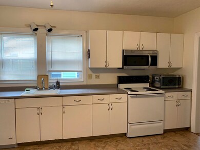 100 Parmenter Rd unit 1, Waltham, MA 02453 - photo 4