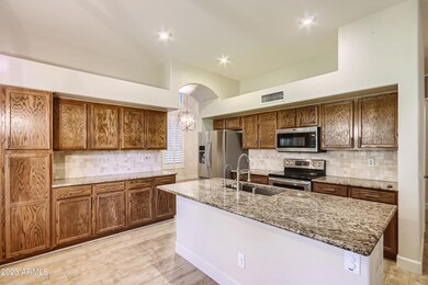 11 Kitchen-2