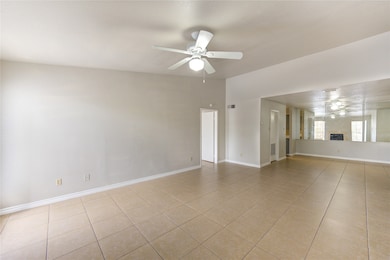 6500 Sands Point Dr unit 814, Houston, TX 77074 - photo 2