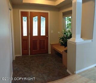 photo 5 Front entry