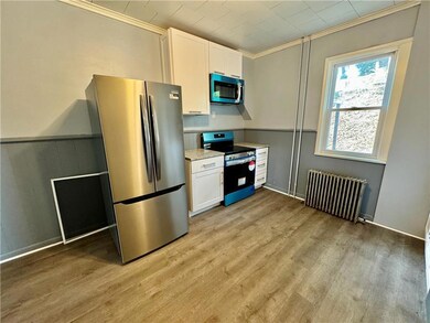 208 S Walnut St, Slatington, PA 18080 - photo 6