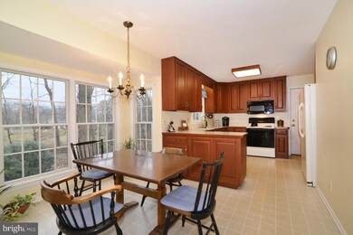 2943 Fort Lee St, Herndon, VA 20171 - photo 6