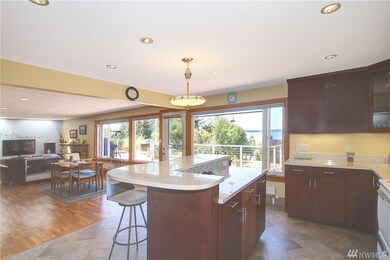 18506 Olympic View Dr, Edmonds, WA 98020 - photo 7