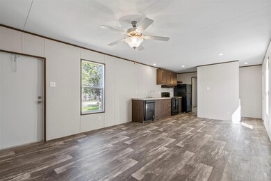 3208 Brazos River Ct, Granbury, TX 76048 - photo 5