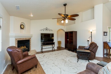 003_Living Room