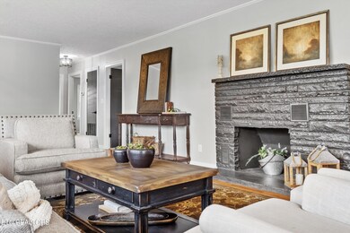 10-448WoolseyRd-03