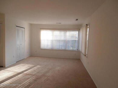 54 Snowburry Ct unit 288, Red Bank, NJ 07701 - photo 3