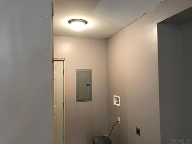 2208 S Mulberry St, Muncie, IN 47302 - photo 7