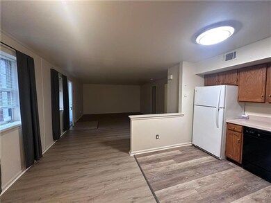 1464 N Cedar Crest Blvd unit 10, Allentown, PA 18104 - photo 5