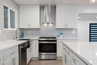 09 - Kitchen