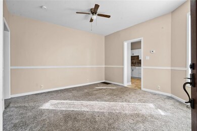 521 10th St NW, Cedar Rapids, IA 52405 - photo 2