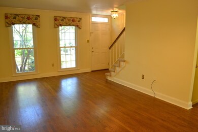 12859 Mill Brook Ct, Woodbridge, VA 22192 - photo 7