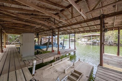 Boatslip covered and close to mainbody