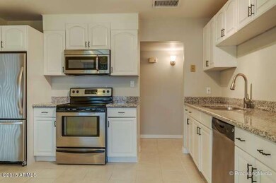 1020 S Siesta Ln Tempe AZ kitchen