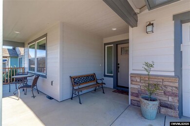 527 NE Fern Ave, Dallas, OR 97338 - photo 4