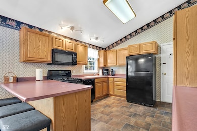 7128 Milhouse Rd, Indianapolis, IN 46221 - photo 7