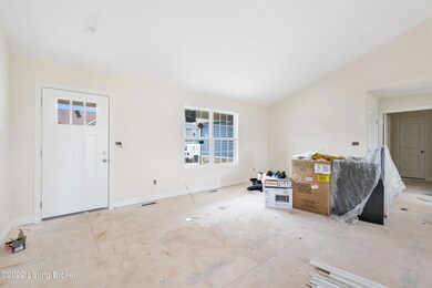 327 Valhalla Trace, Vine Grove, KY 40175 - photo 3