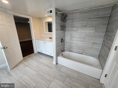 129 Shearer St unit 2, North Wales, PA 19454 - photo 6