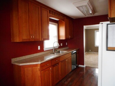 1216 Madison St, Cedar Falls, IA 50613 - photo 6